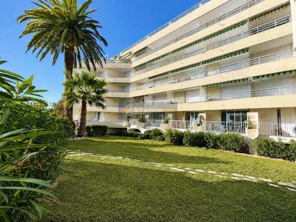 Vente                                                      Appartement
                        
                     1 pièces                      31 m2                     à Saint-Raphaël