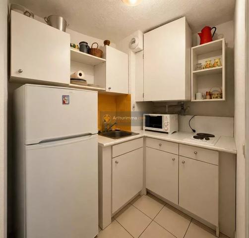 Vente                                                      Appartement
                        
                     1 pièces                      31 m2                     à Saint-Raphaël