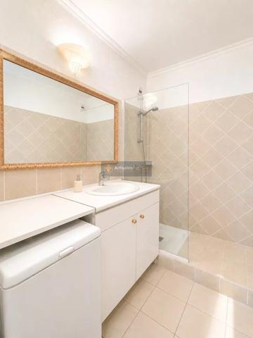 Vente                                                      Appartement
                        
                     1 pièces                      31 m2                     à Saint-Raphaël