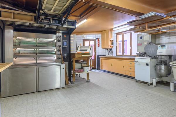 Boulangerie et appartement
