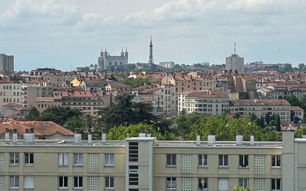 Appartement à vendre    3 pièces • 61,45 m2 Caluire-et-Cuire