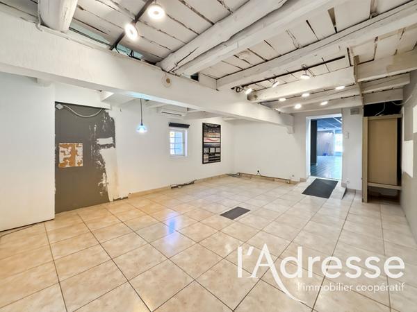 Local commercial Aubagne - 10 pièces - 344 m2