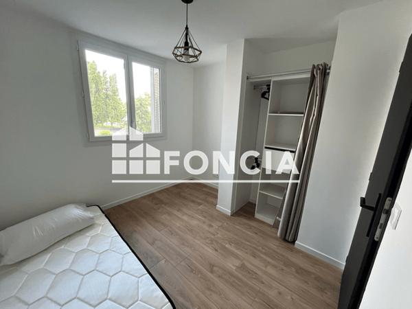 Location Appartement meublé 3 pièces 63.7 m² - 38 40 RUE ANATOLE FRANCE Grenoble 38100