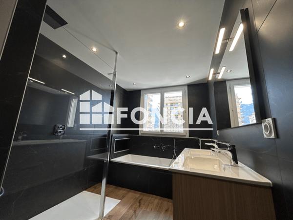 Location Appartement meublé 3 pièces 63.7 m² - 38 40 RUE ANATOLE FRANCE Grenoble 38100