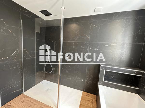 Location Appartement meublé 3 pièces 63.7 m² - 38 40 RUE ANATOLE FRANCE Grenoble 38100