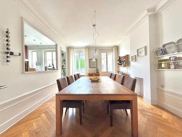 Magnifique appartement haussmannien rénové de 130 m²