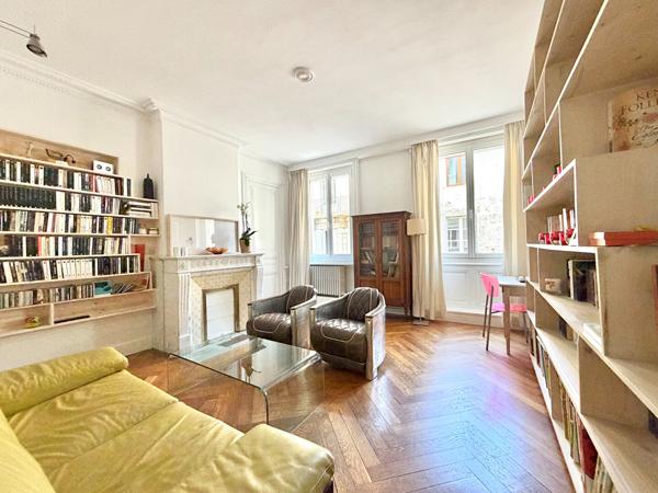 Magnifique appartement haussmannien rénové de 130 m²