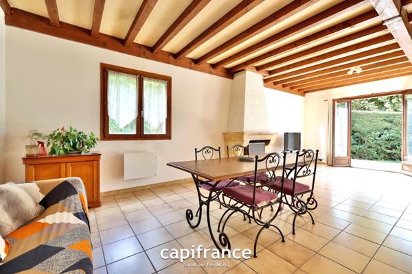 Maison à vendre 5 pièces VAUGNERAY (69) de 120m² habitable avec garage de 60m² sur parcelle de 844m²