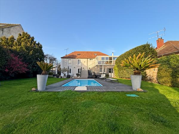 Maison Mennecy 7 pièces 187 m2