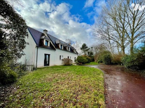 Maison 9 pièces avec sous-sol complet