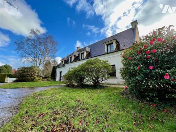 Maison 9 pièces avec sous-sol complet