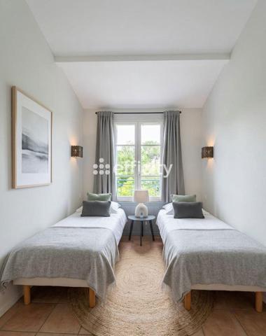 Maison
         4 pièces
        - 55 m² Exclusivité 387 500 € *