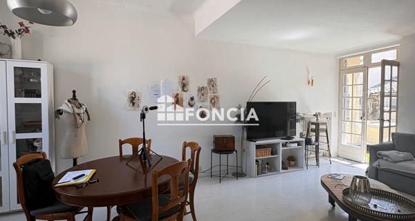 À vendre Maison 6 pièces 209 m² - Orange 84100