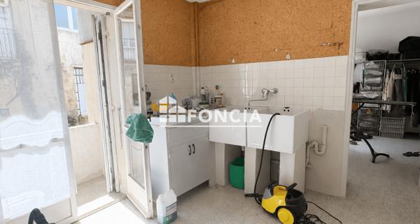 À vendre Maison 6 pièces 209 m² - Orange 84100