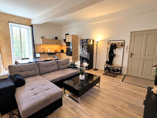 Appartement au 1er étage - Balcon, 3 chambres, buanderie et grande cave Mazan