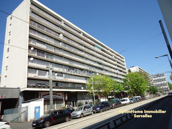 Appartement 3 pièces / 1 Chambre - Balcon - 59 m2 - 124 000 € FAI