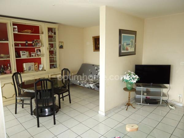Appartement 3 pièces / 1 Chambre - Balcon - 59 m2 - 124 000 € FAI