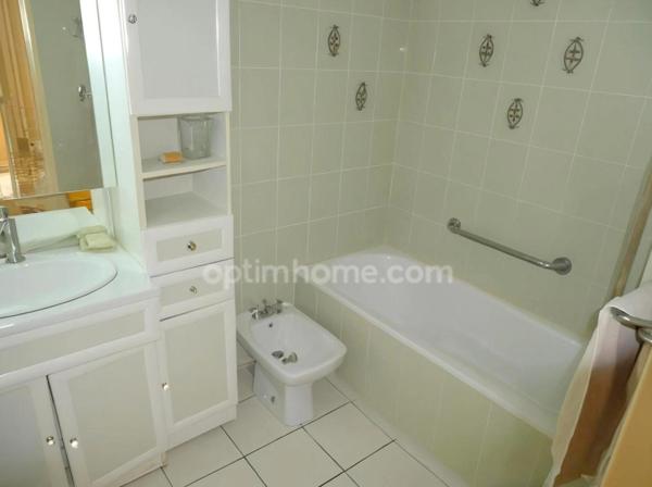 Appartement 3 pièces / 1 Chambre - Balcon - 59 m2 - 124 000 € FAI