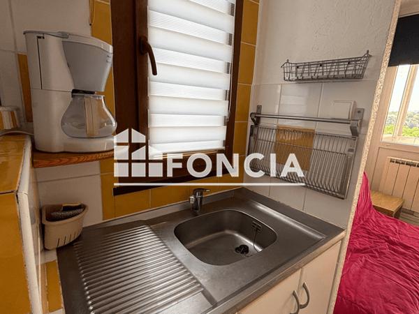 Location Studio meublé 29.33 m² - Greoux Les Bains 04800