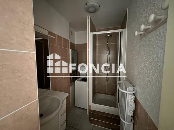 Location Studio meublé 29.33 m² - Greoux Les Bains 04800