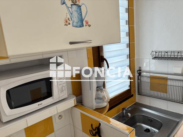 Location Studio meublé 29.33 m² - Greoux Les Bains 04800