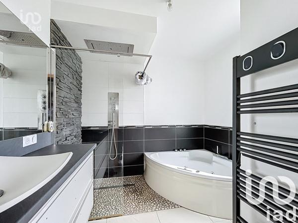 Maison à vendre 6 pièces 162 m² Saint-André-de-Seignanx