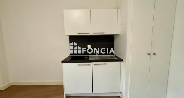 Location Studio 28.75 m² - Caluire-et-cuire 69300