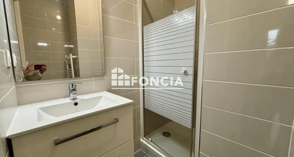 Location Studio 28.75 m² - Caluire-et-cuire 69300