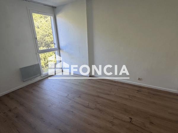 Location Appartement 4 pièces 85.6 m² - 47 RUE PARMENTIER Gardanne 13120