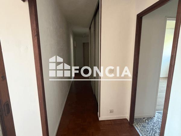 Location Appartement 4 pièces 85.6 m² - 47 RUE PARMENTIER Gardanne 13120