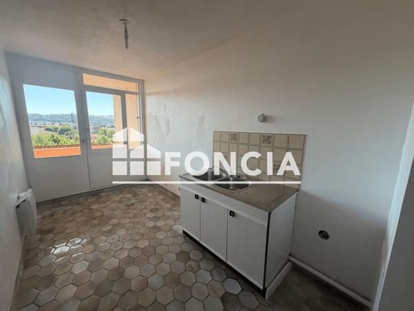 Location Appartement 4 pièces 85.6 m² - 47 RUE PARMENTIER Gardanne 13120