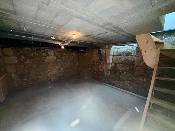 Echoppe de 117m2 avec jardin, piscine et cave