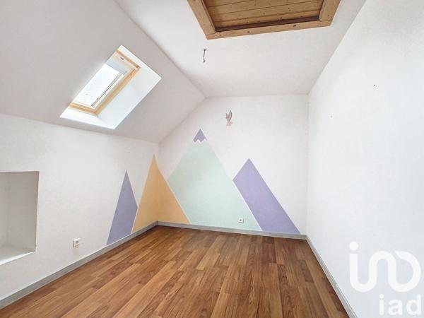 Maison traditionnelle 6 pièces de 147 m² à Broussy-le-Grand (51230)