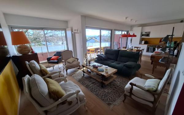 Appartement à vendre    3 pièces • 97 m2 Bayonne