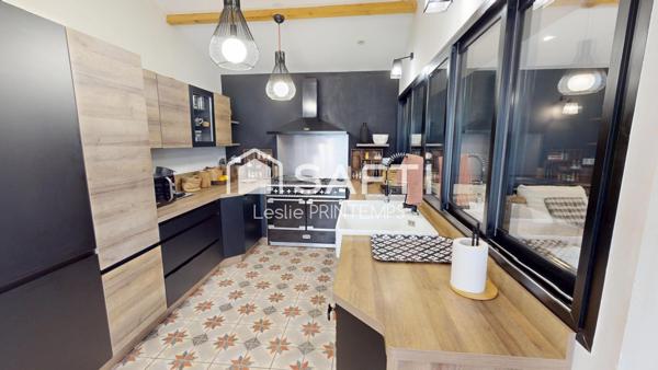 Plain-pied 4 chambres avec piscine et garage