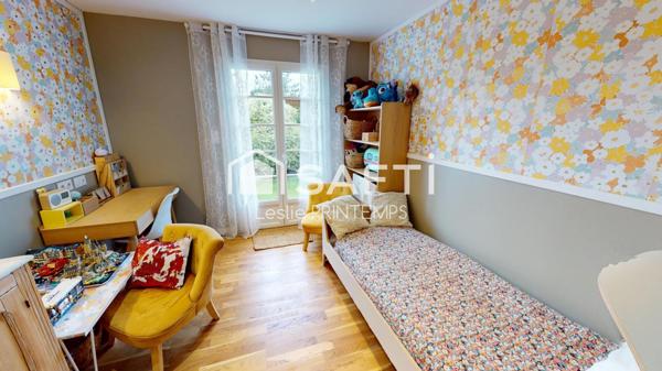 Plain-pied 4 chambres avec piscine et garage