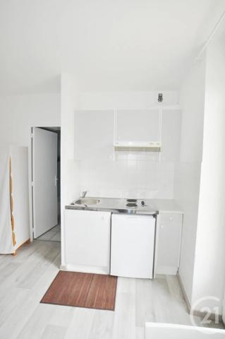 Immeuble à vendre  229,50 m 2   RODEZ  - 12