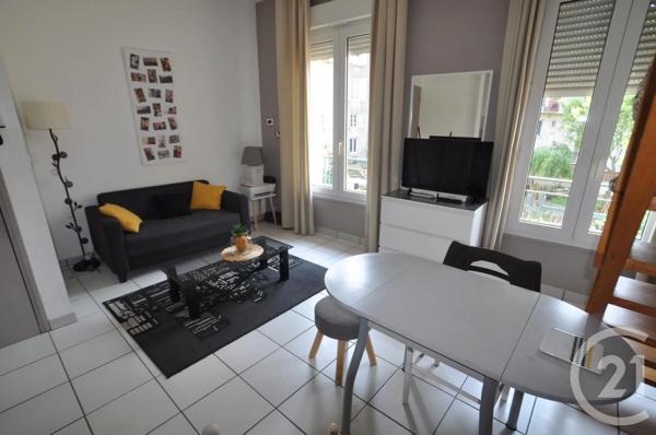 Immeuble à vendre  229,50 m 2   RODEZ  - 12