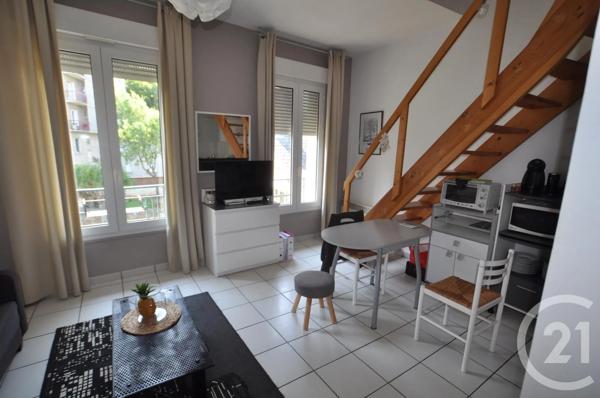 Immeuble à vendre  229,50 m 2   RODEZ  - 12