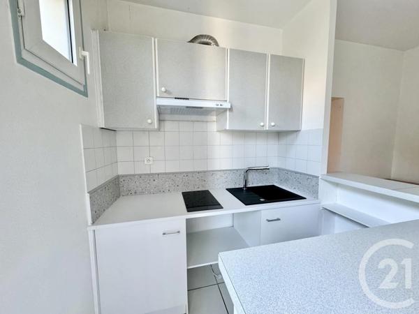 Immeuble à vendre  229,50 m 2   RODEZ  - 12
