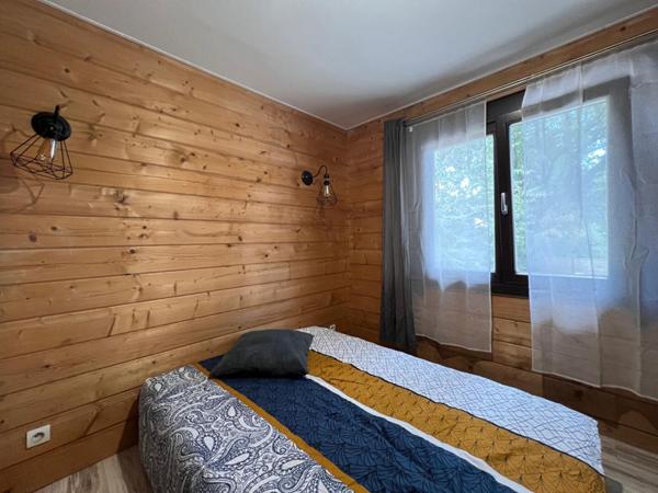 Maison en bois 85m2, 3 chambres, 25 min de Vannes