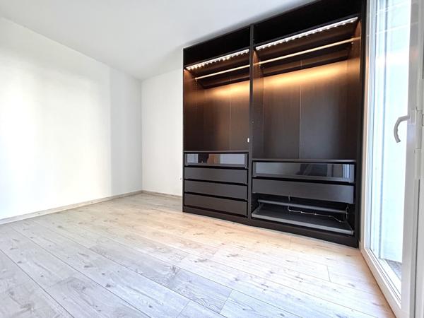 APPARTEMENT 2 PIÈCES 44 M² - TERRASSE - STATIONNEMENT