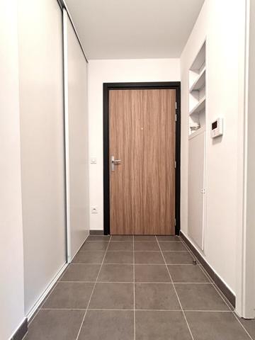 APPARTEMENT 2 PIÈCES 44 M² - TERRASSE - STATIONNEMENT