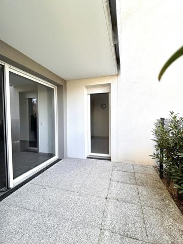 APPARTEMENT 2 PIÈCES 44 M² - TERRASSE - STATIONNEMENT