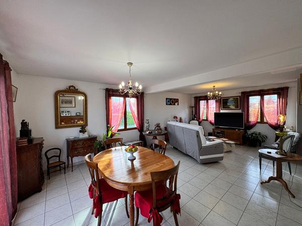 Maison Sains En Amienois 7 pièce(s) 163 m2