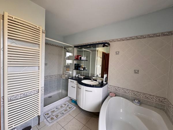 Maison Sains En Amienois 7 pièce(s) 163 m2