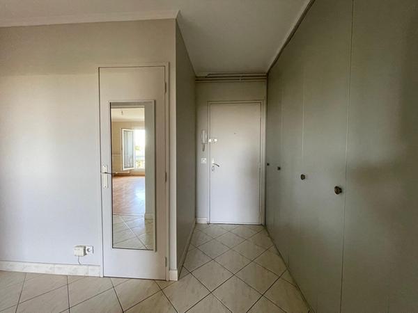 Appartement Nantes 2 pièce(s) 55.33 m2 - balcon et garage