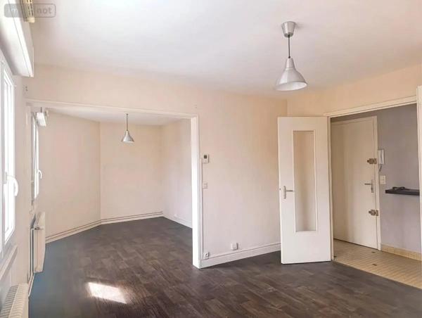 Location - Appartement Reims 51100 3 pièces 62 m 2