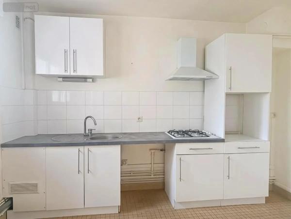 Location - Appartement Reims 51100 3 pièces 62 m 2