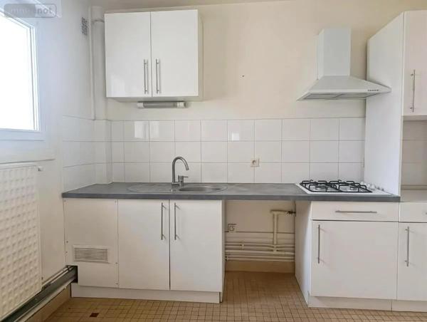 Location - Appartement Reims 51100 3 pièces 62 m 2